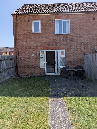 6 Lovell Field Close, Warwick